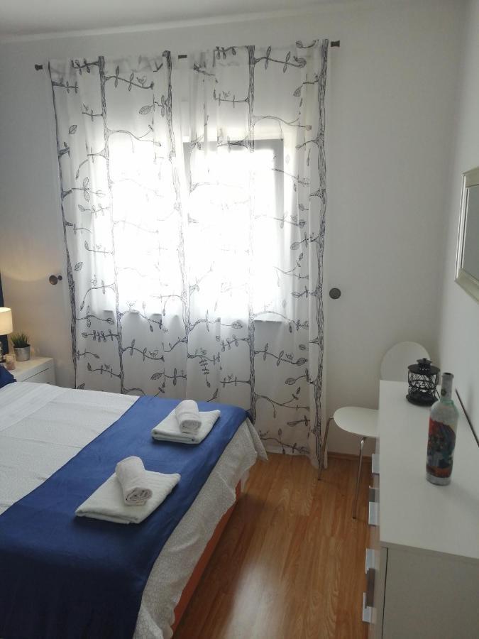 Apartments Karla I Ivano Мандре Экстерьер фото